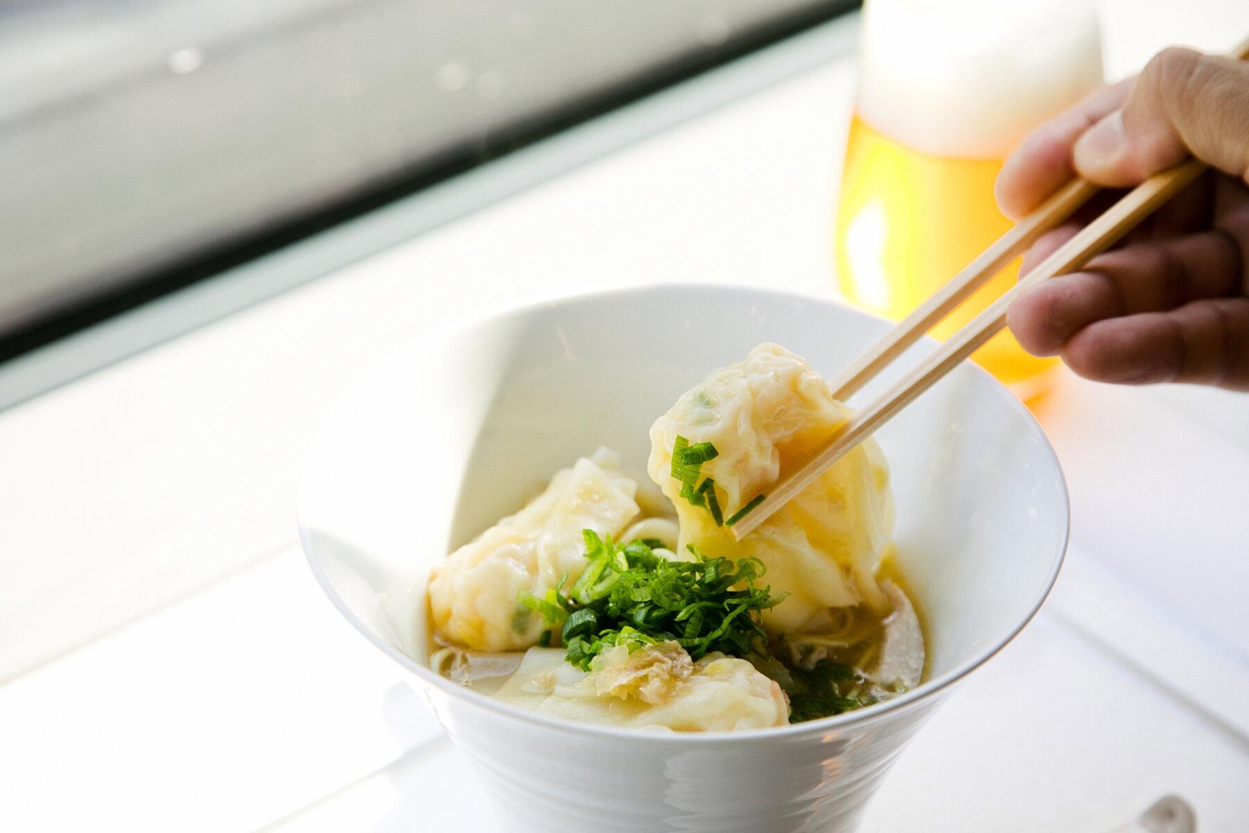 大ぶりエビワンタン復興麺