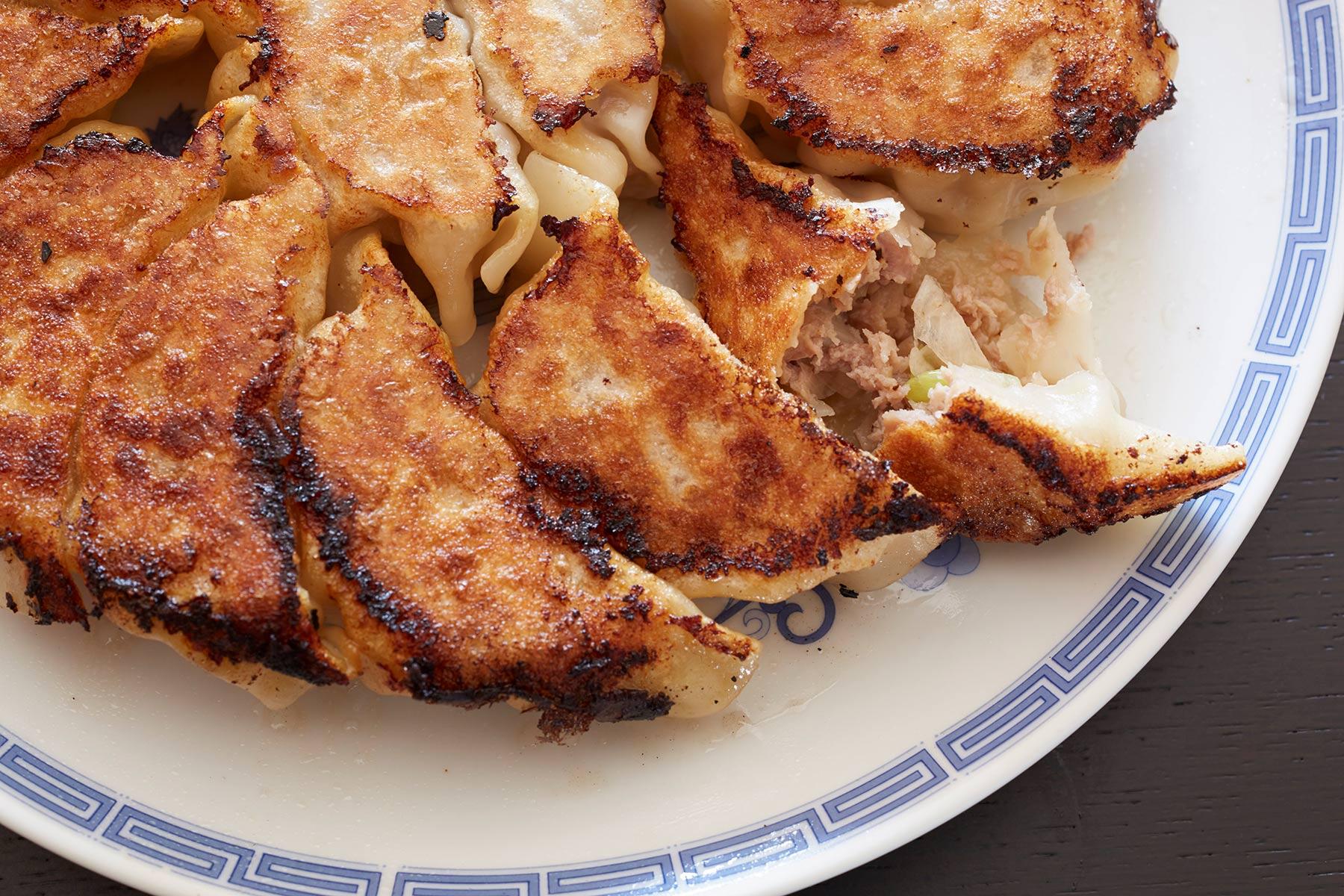 肉好きに捧ぐ“肉肉餃子”