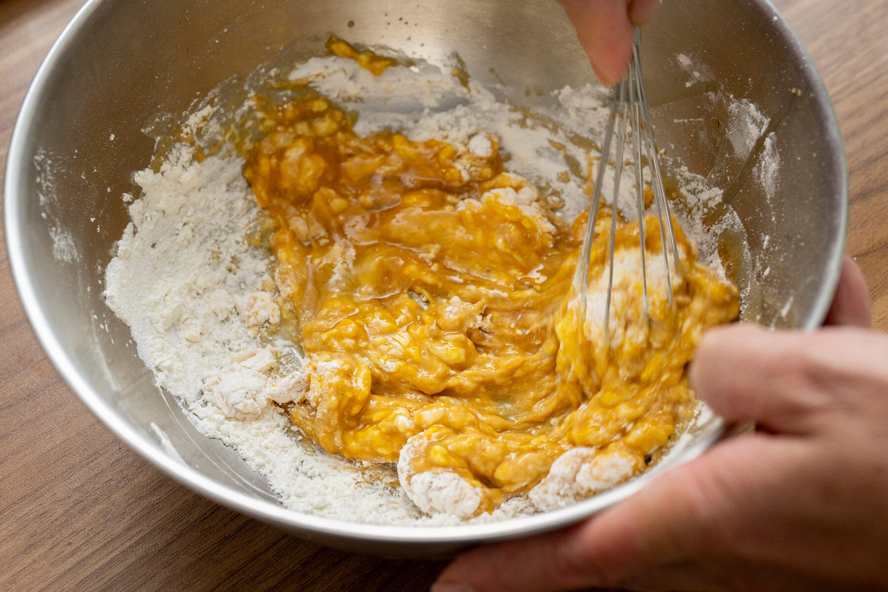 チヂミ生地を混ぜる