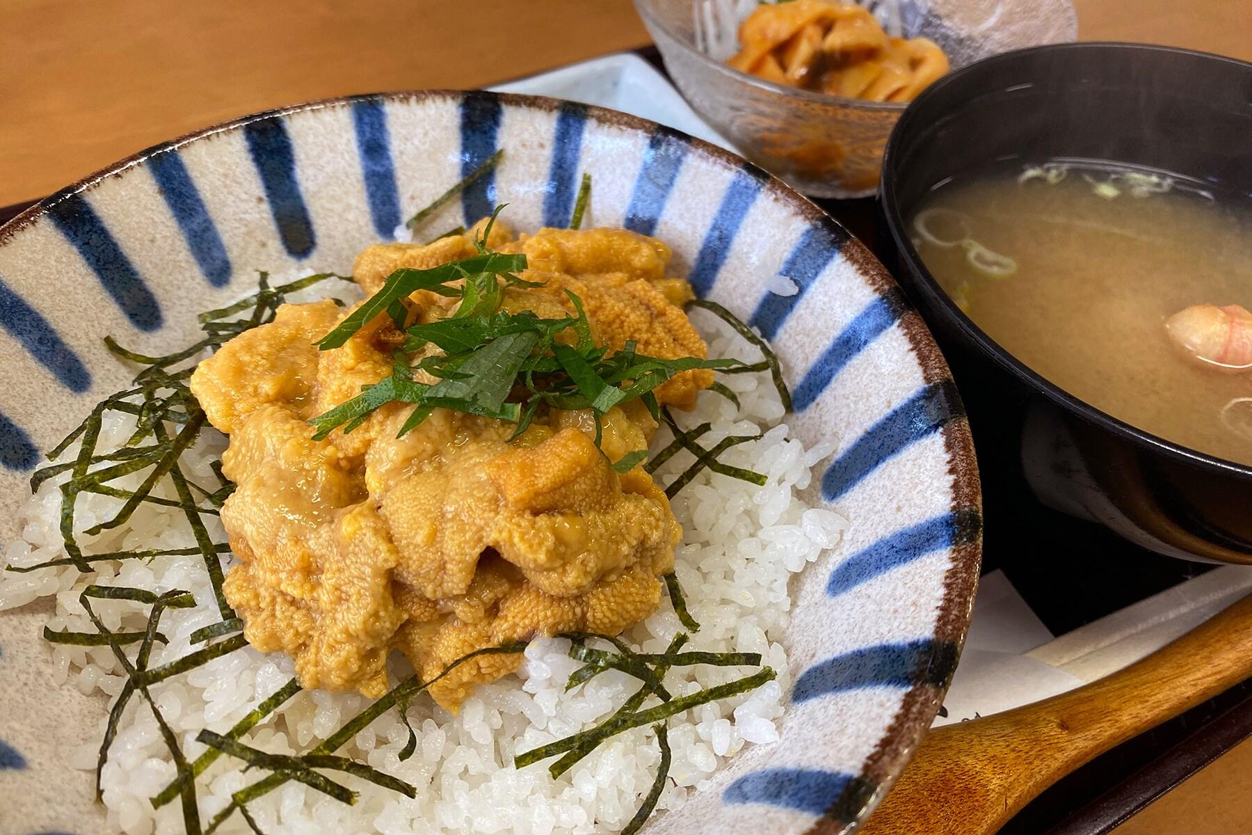 はまなす亭うに丼