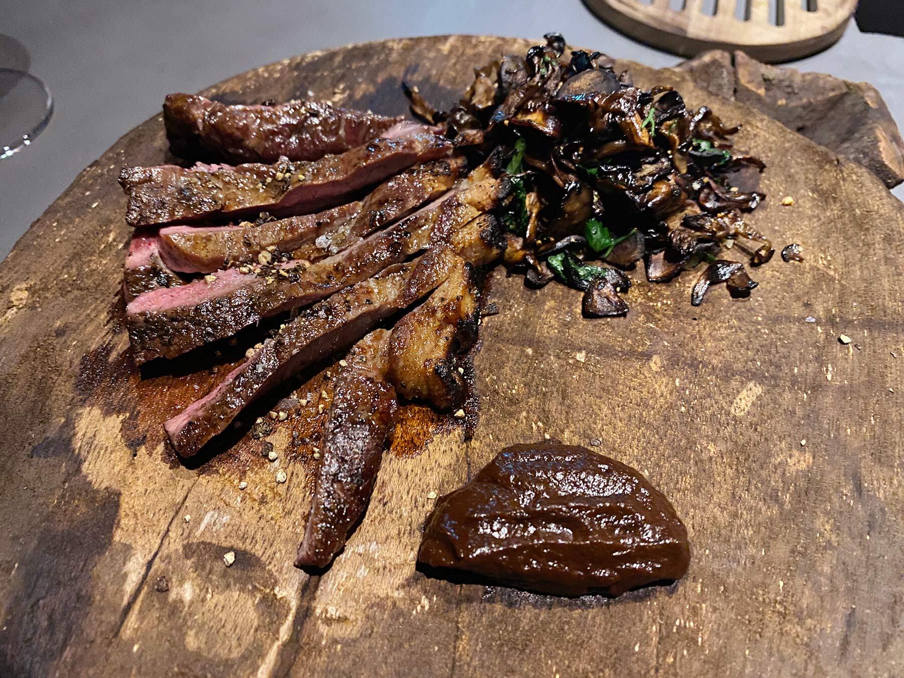 猪肩ロース燻焼きの