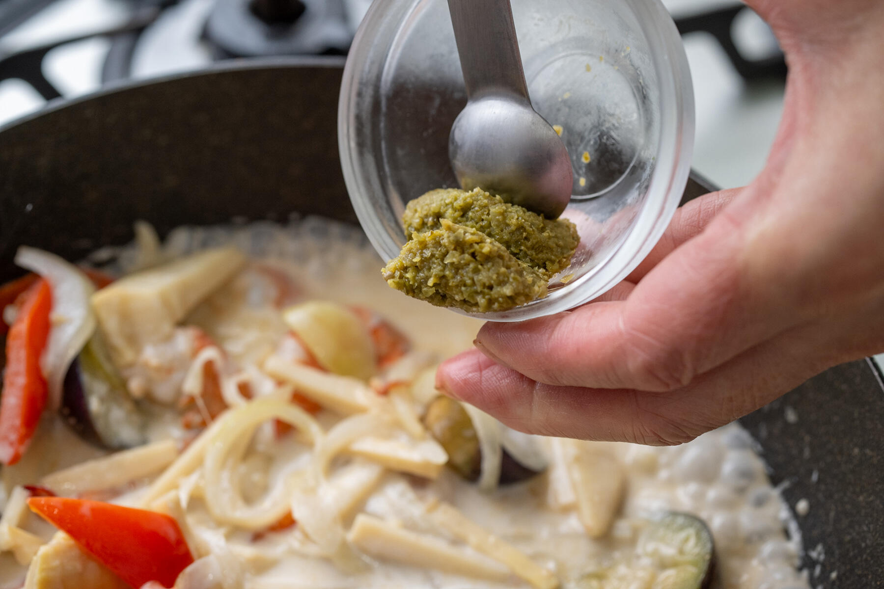 柚子胡椒とナンプラーで味を調える