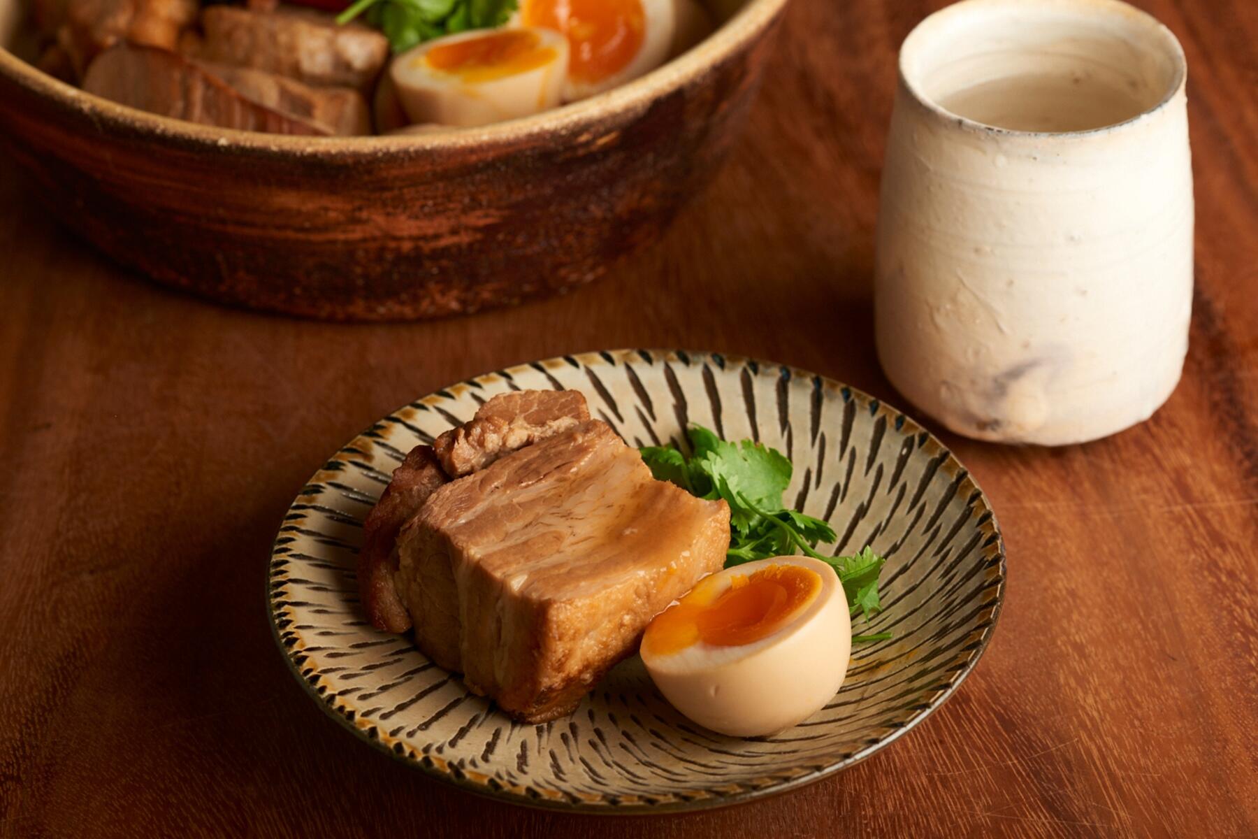 八角がほのかに香る“中国風角煮“