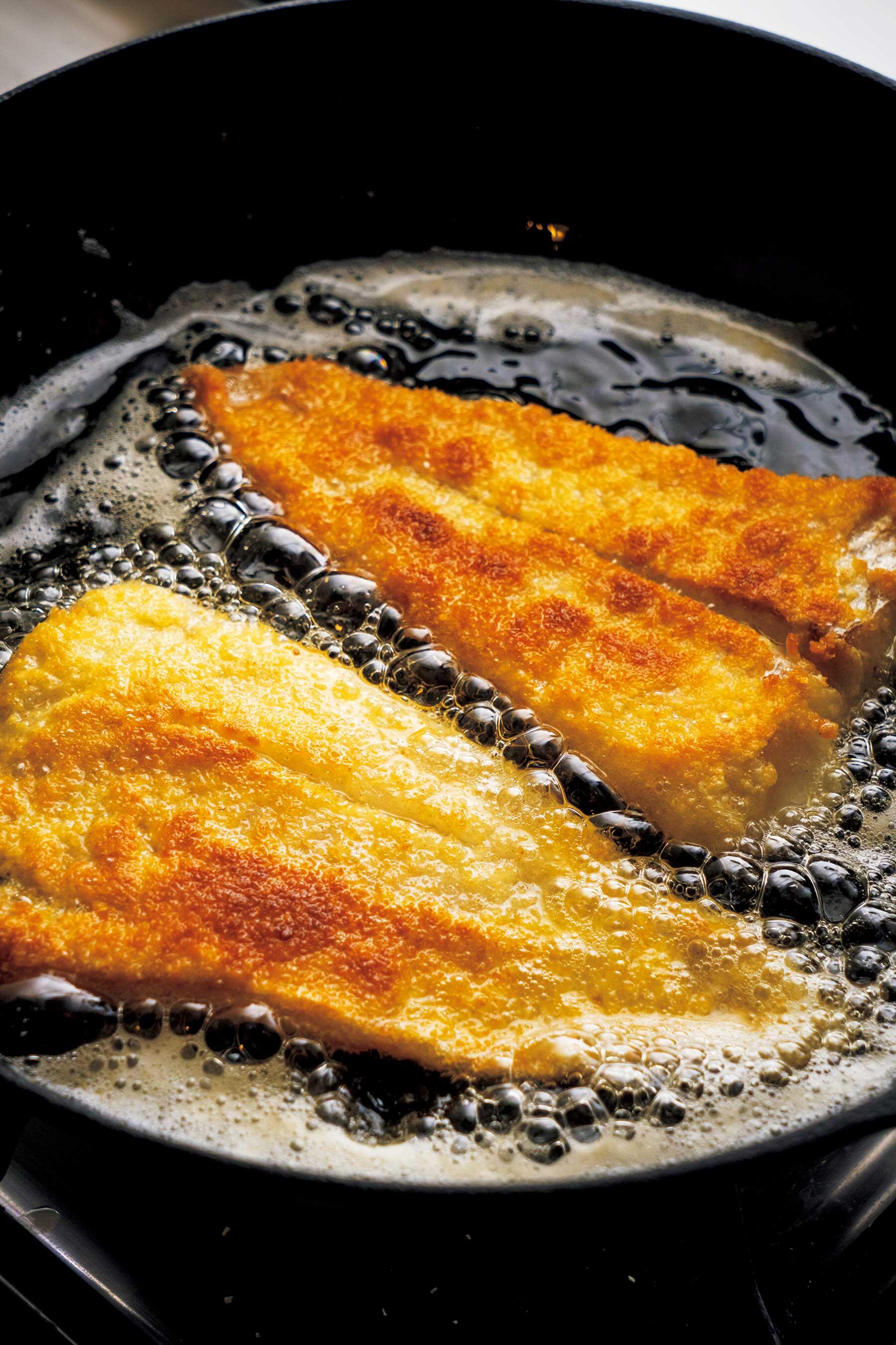 油をすくってかける