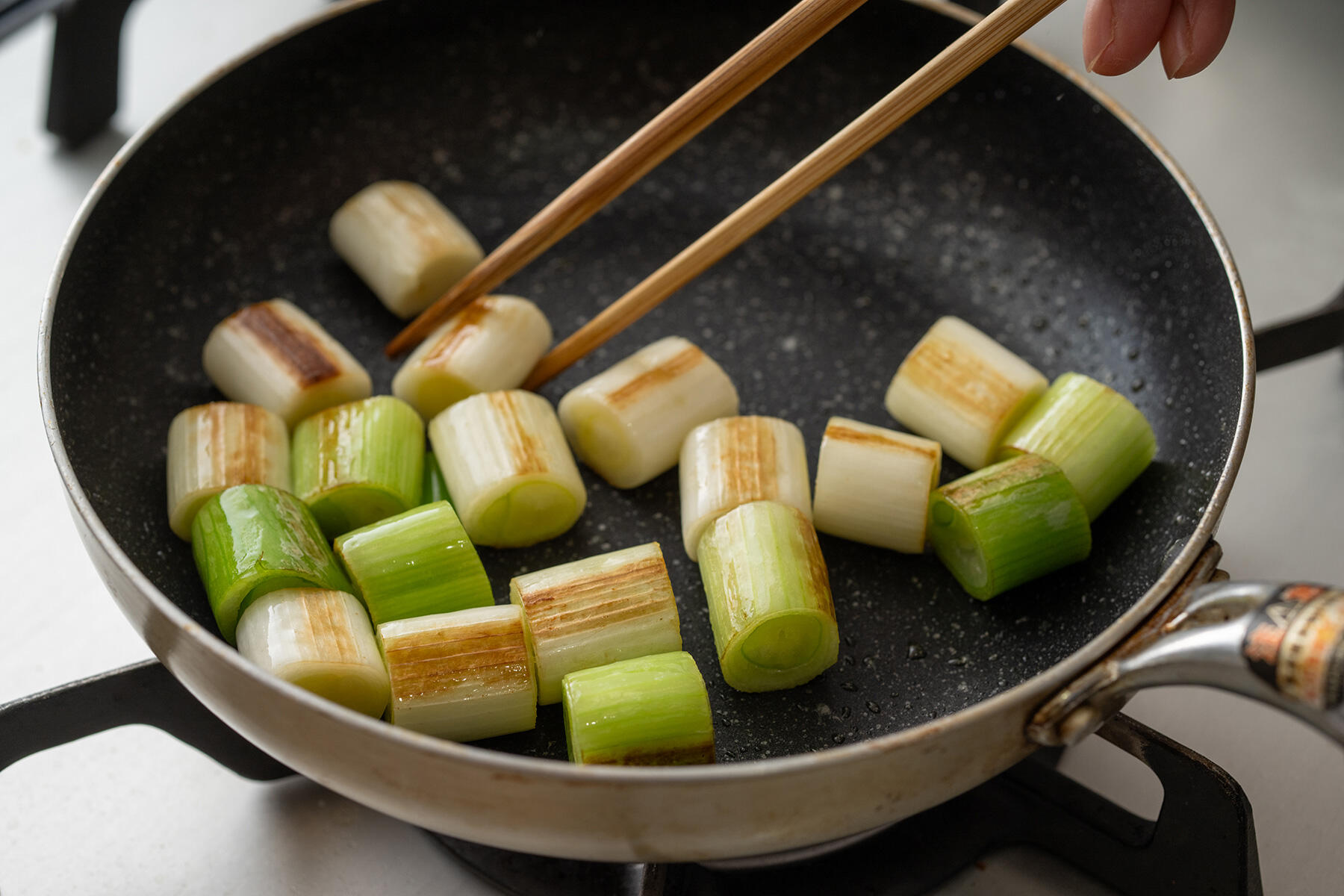生クリームとチーズを加える