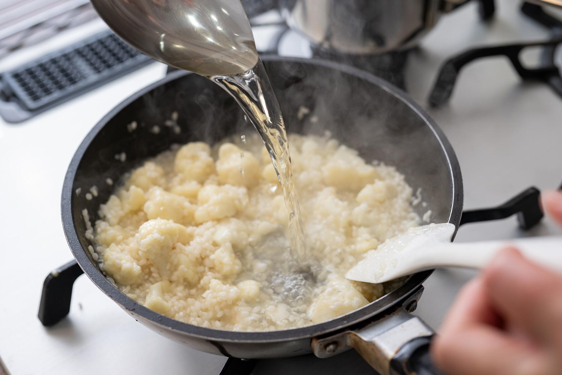 ブロードを吸わせる