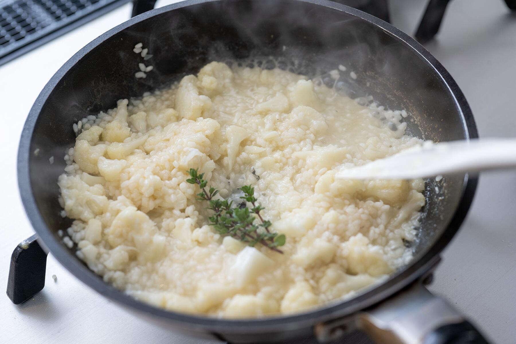 ブロードを足しながら加熱する