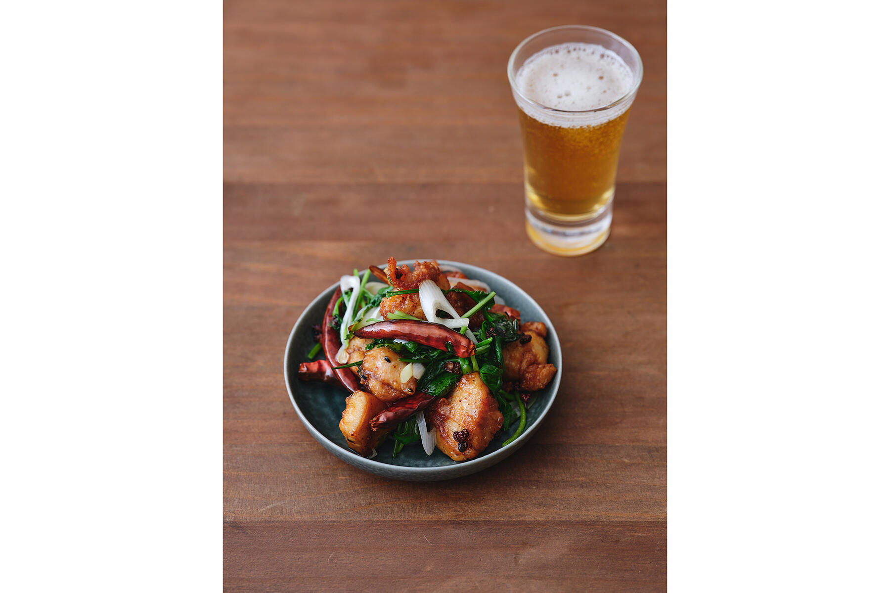 爽快な辛さに手が止まらなくなる“辣子鶏（ラーズーチー）”