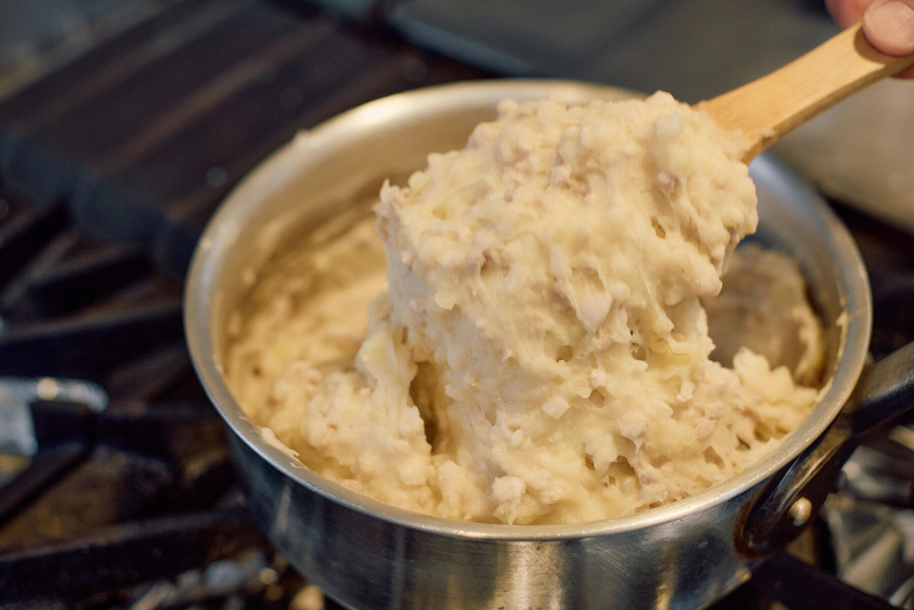 じゃがいもを加える