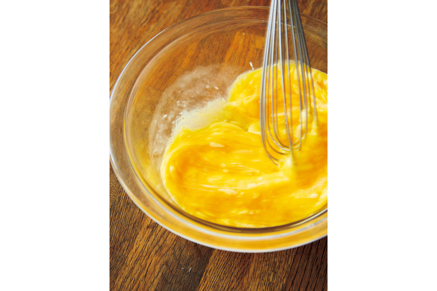 卵マヨネーズソースをつくる