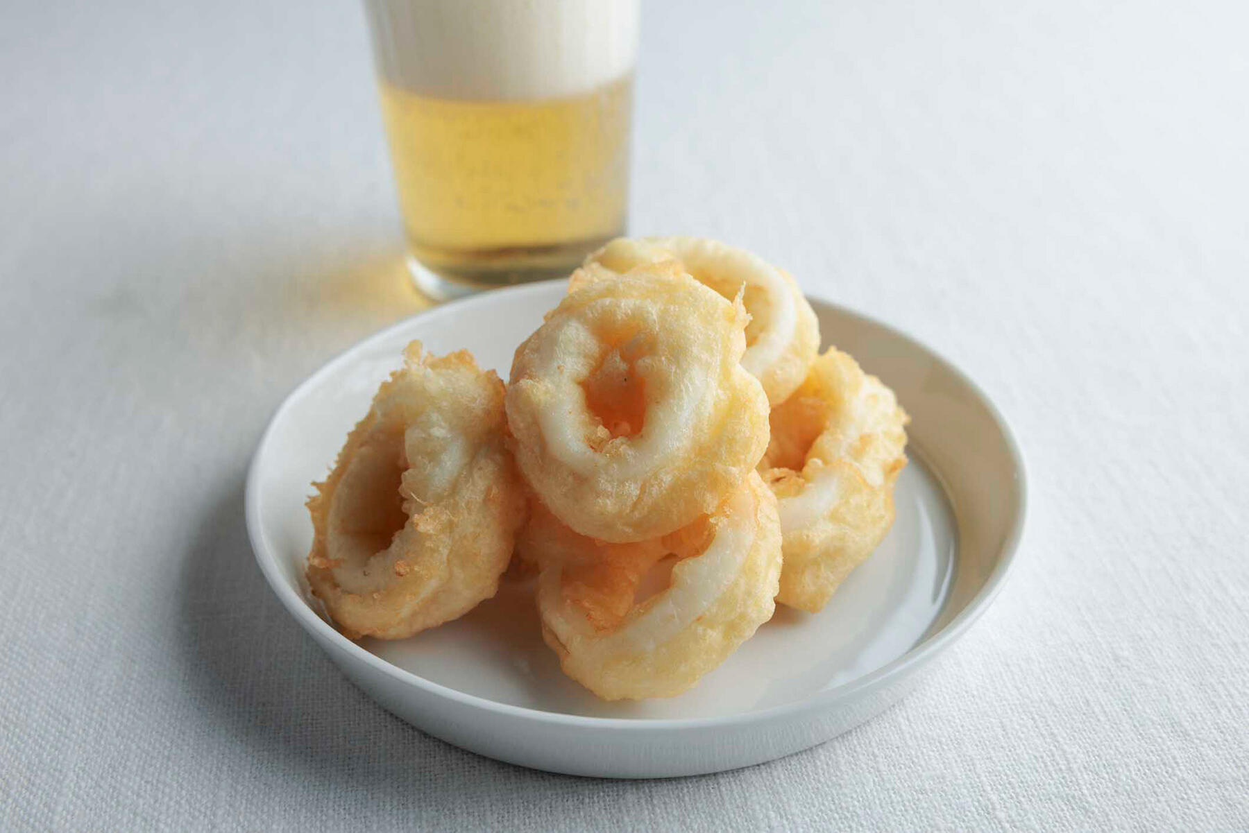 ビールの効果で食感が持続する“いかのフリッター”