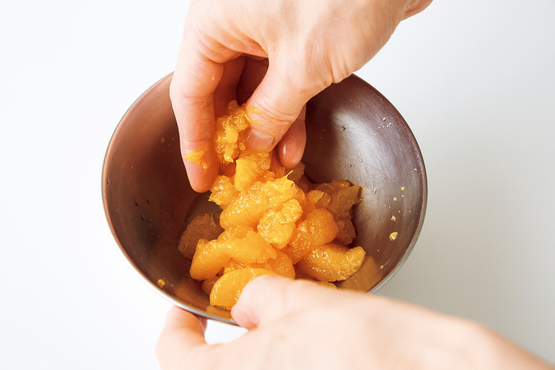 みかんをつぶす