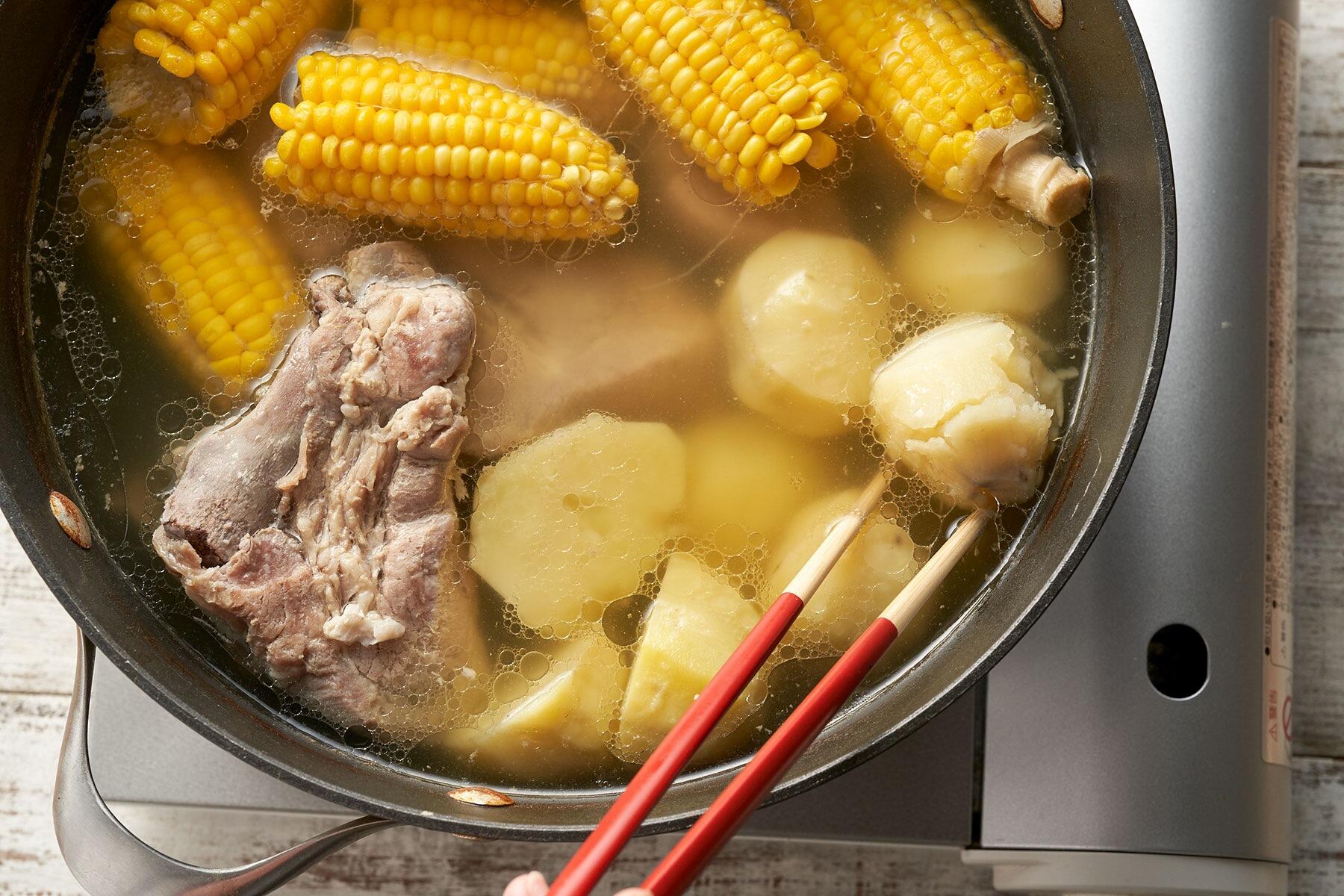 じゃがいもを加える