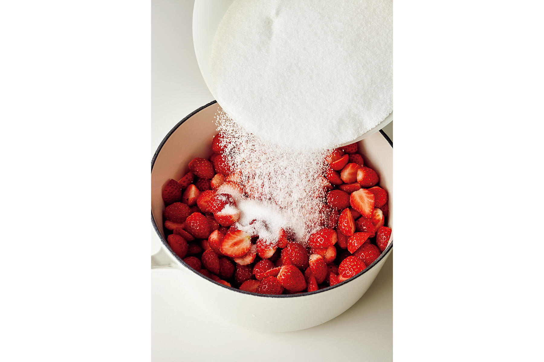 グラニュー糖を加える