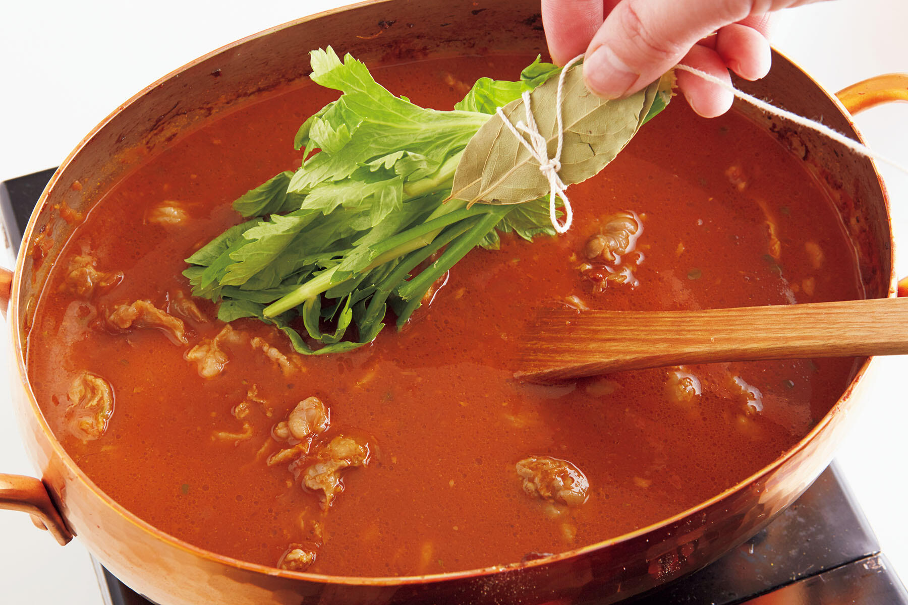 ゆで汁を加える