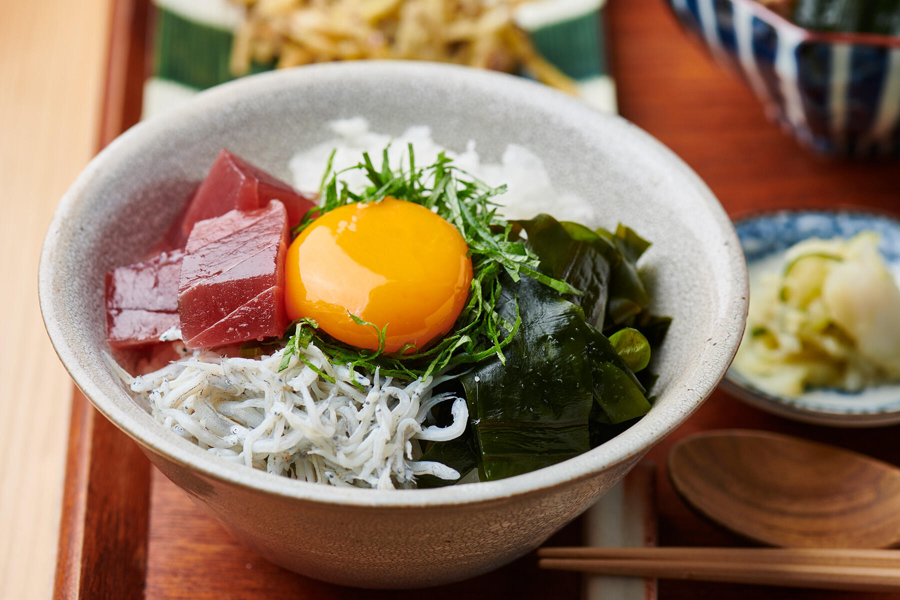 わかめとシラス丼