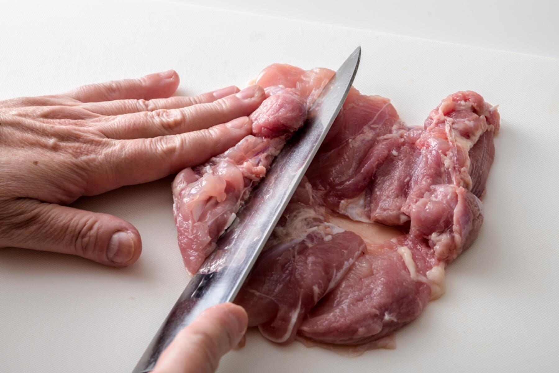 切り込みを入れる