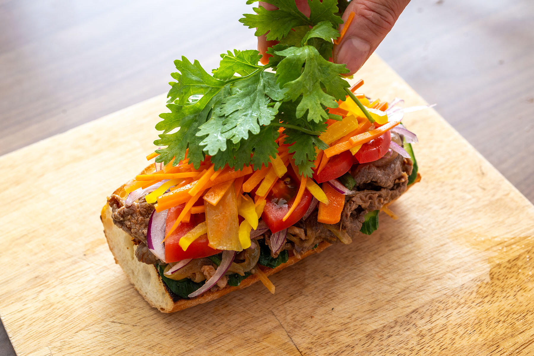 残りの具材をのせて挟む