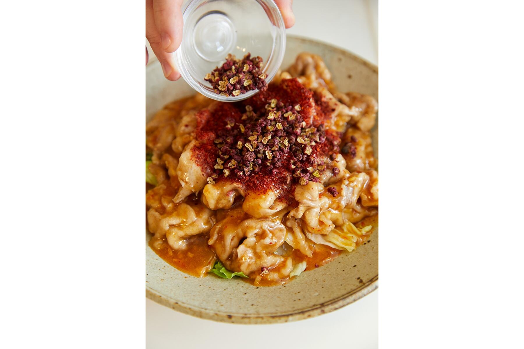 香辛料をのせる