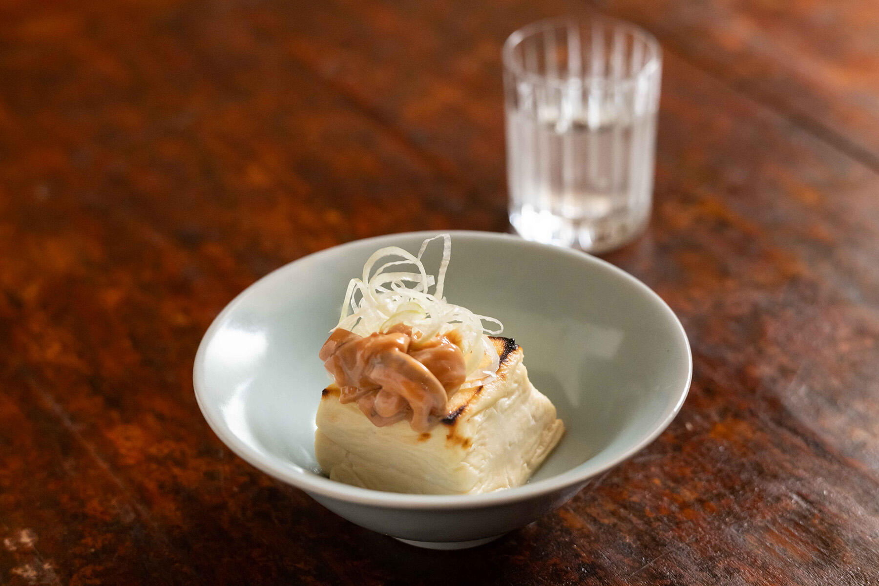 とろっと焼き豆腐　塩辛ねぎのせ