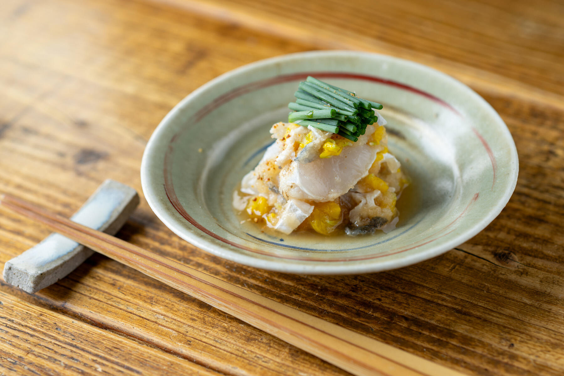 炙りトラフグと菊花のおろし和え