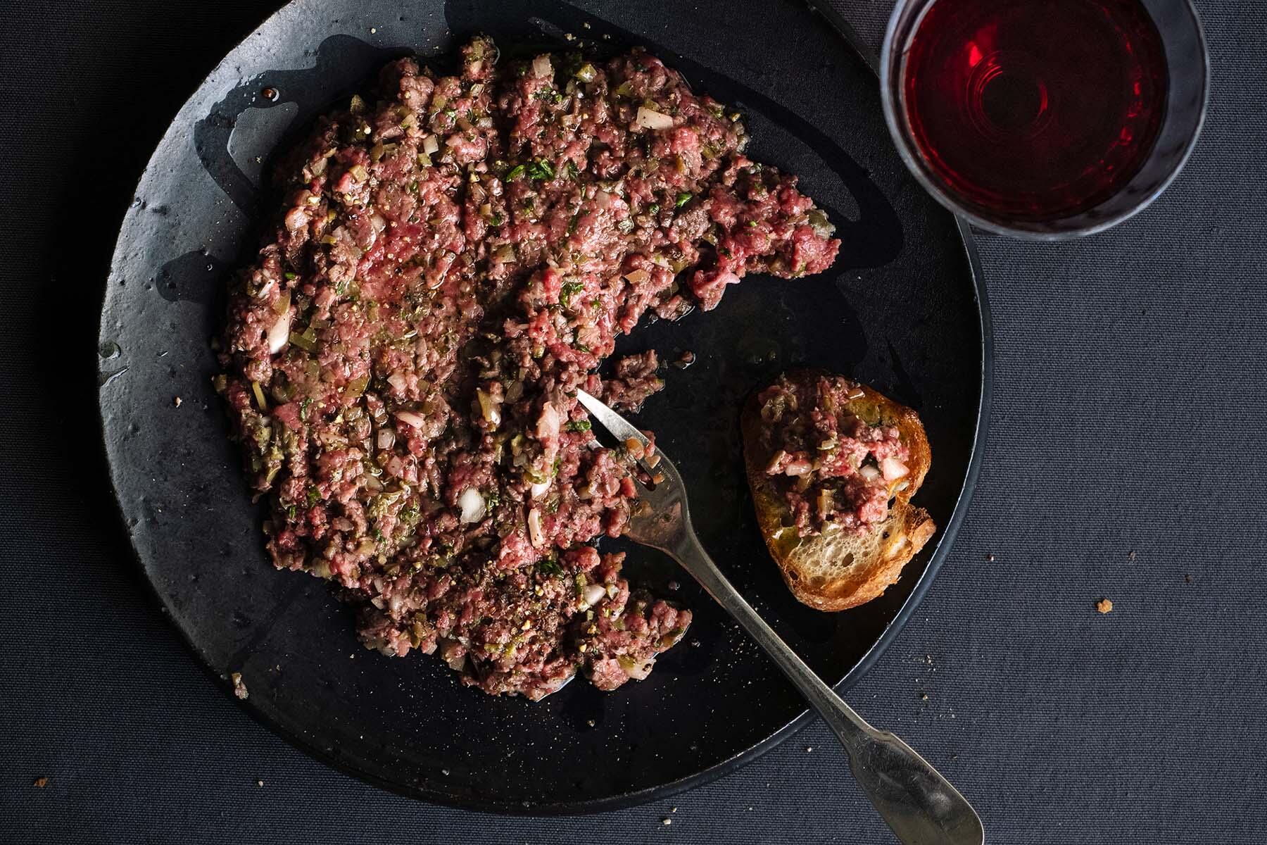 レアステーキのタルタル