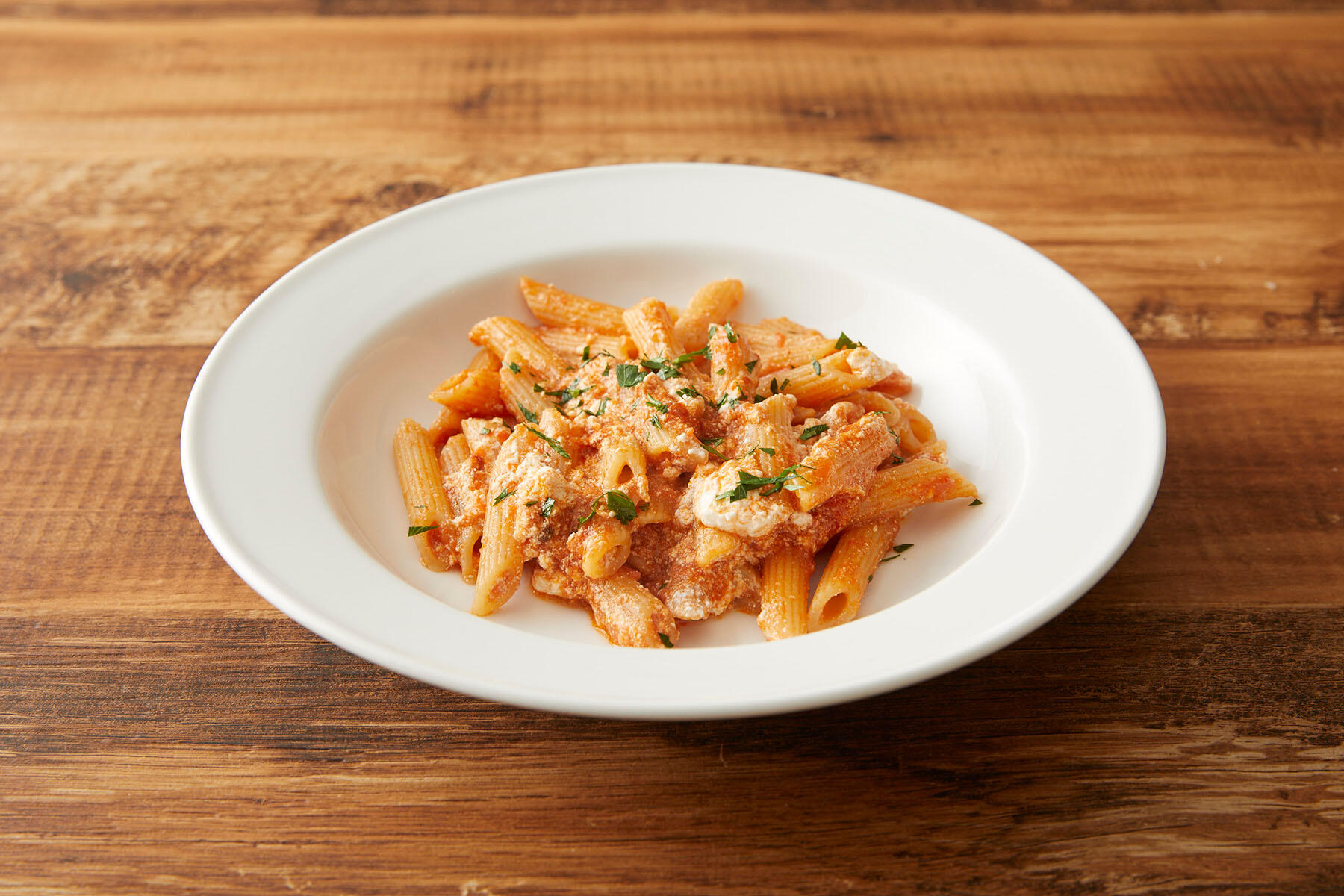 トマトとカッテージチーズのペンネ