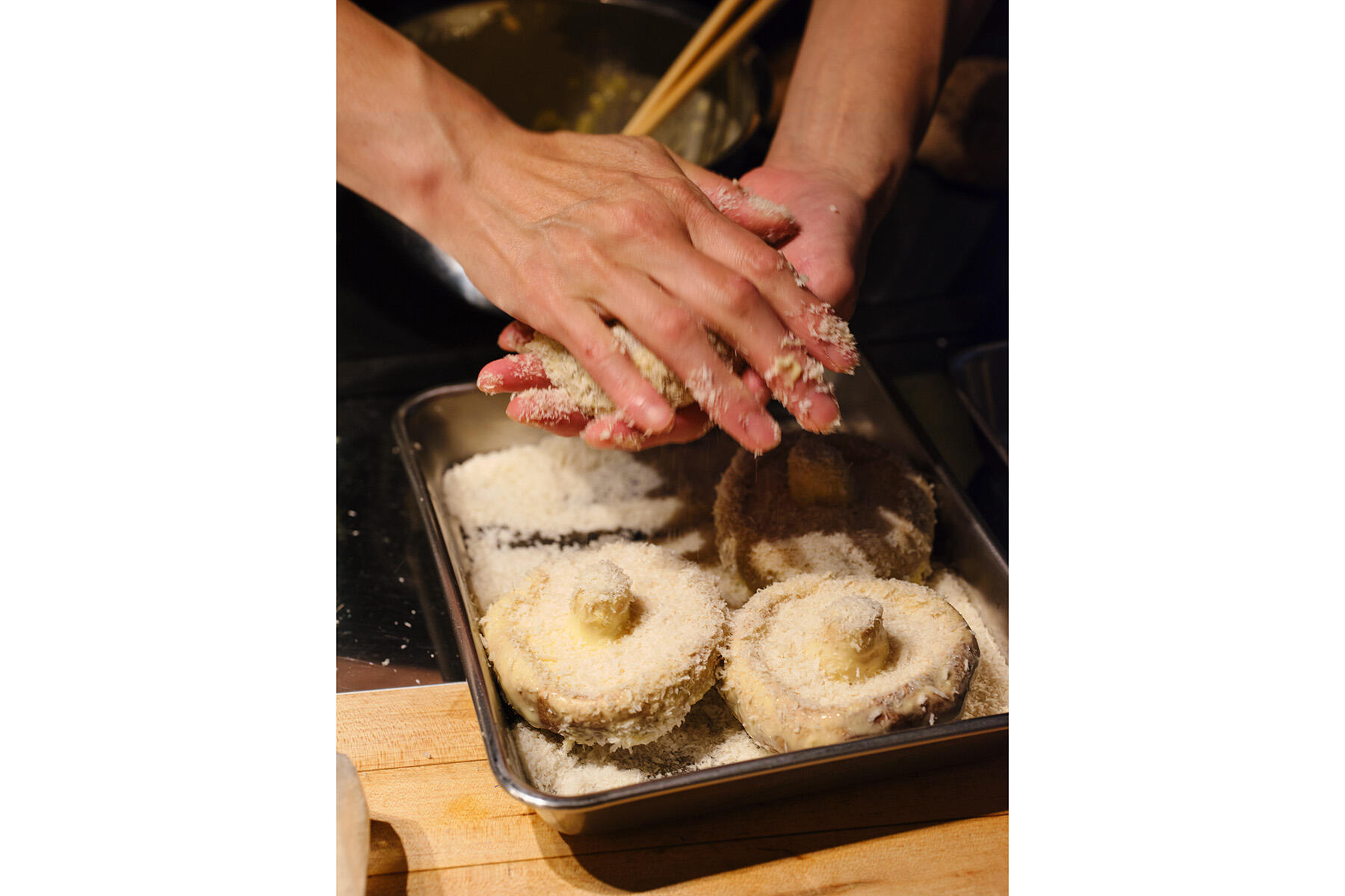 パン粉をまぶす