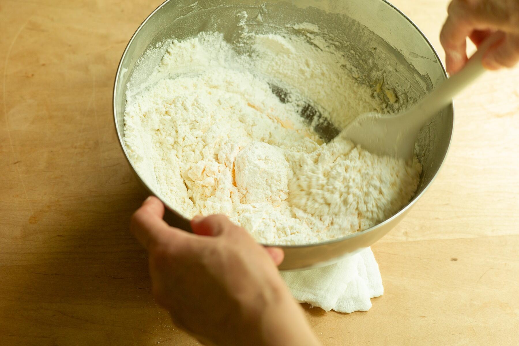 薄力粉を加える