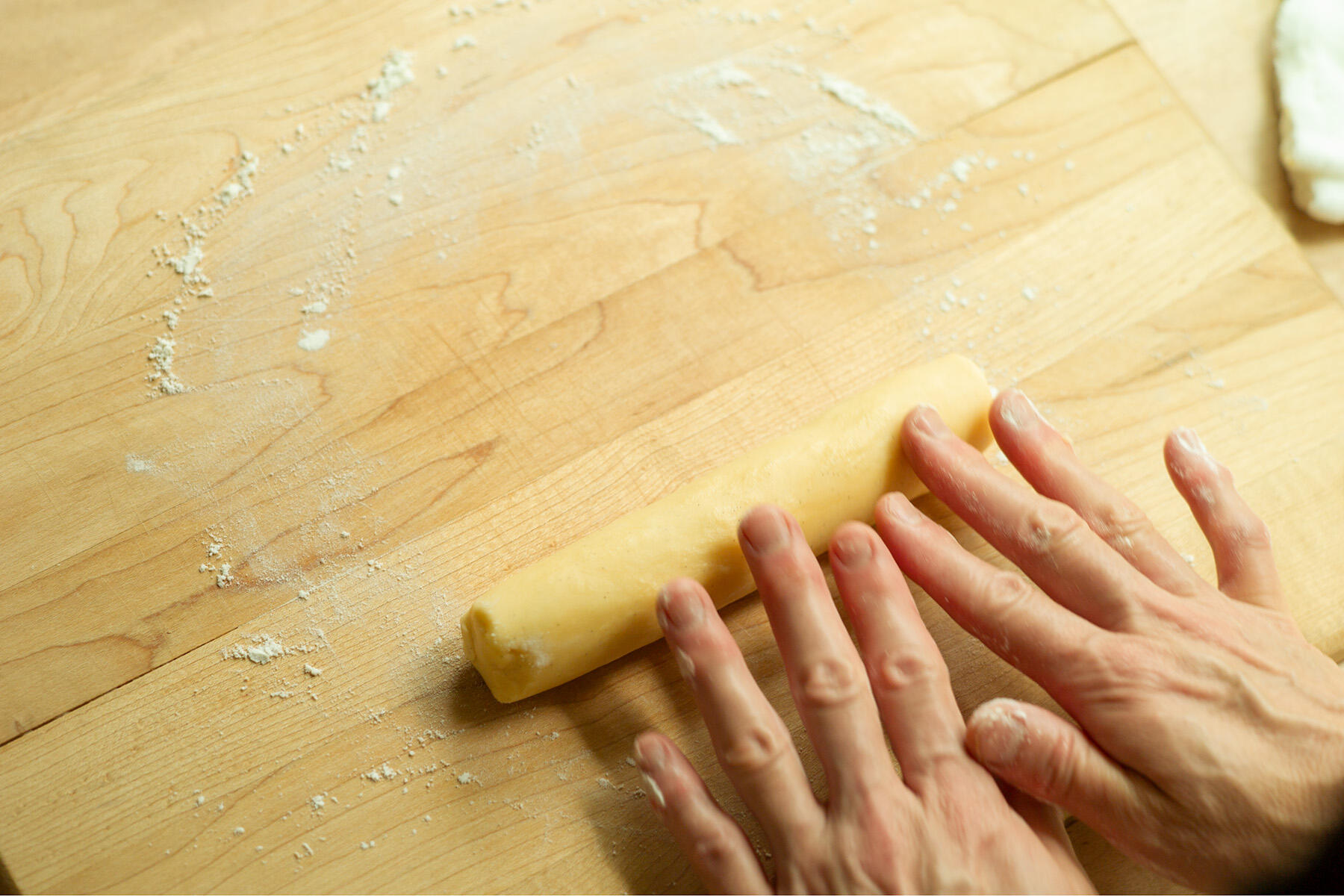 生地を棒状にする