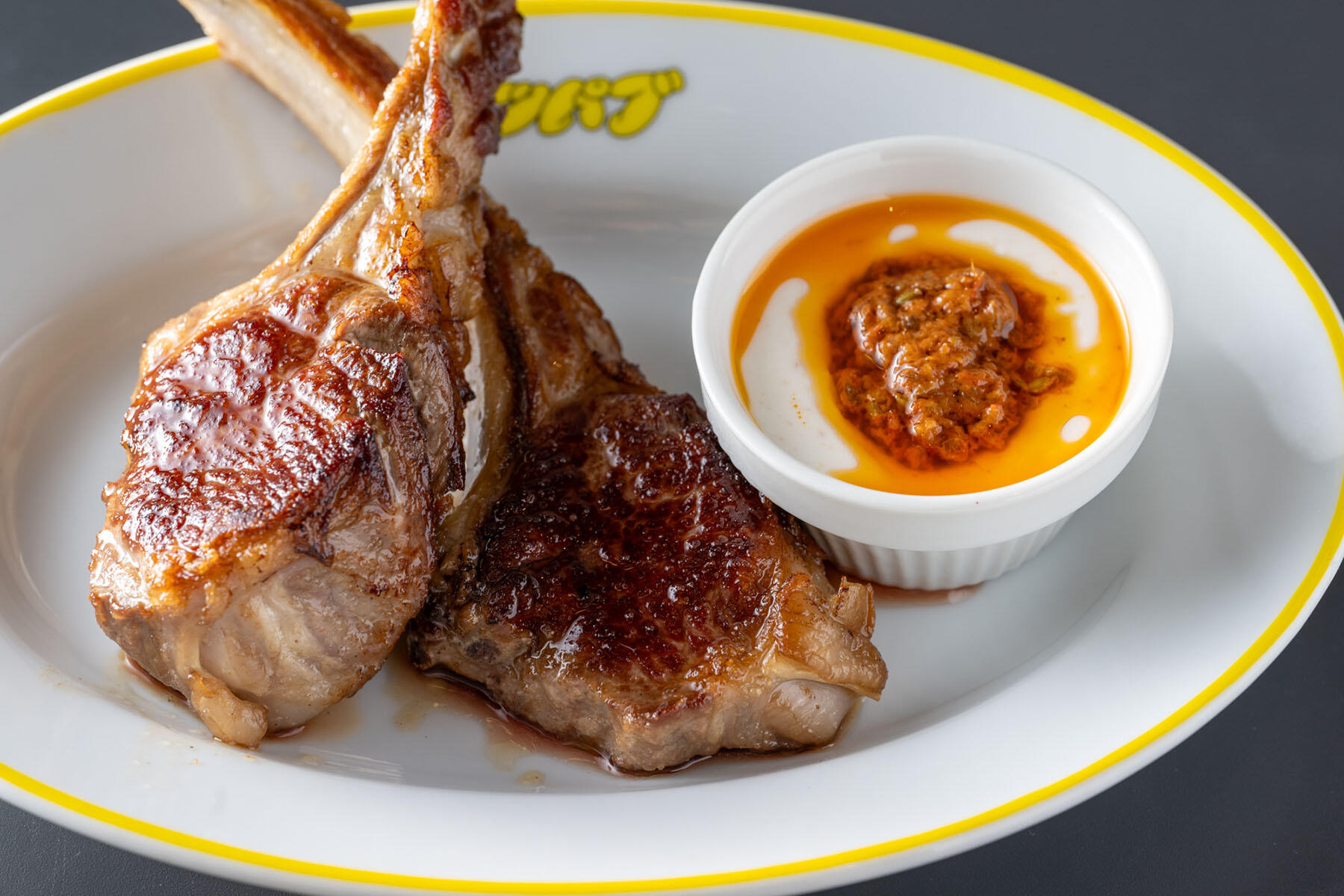 ラムチョップ 自家製アリッサヨーグルトソース 1,200円