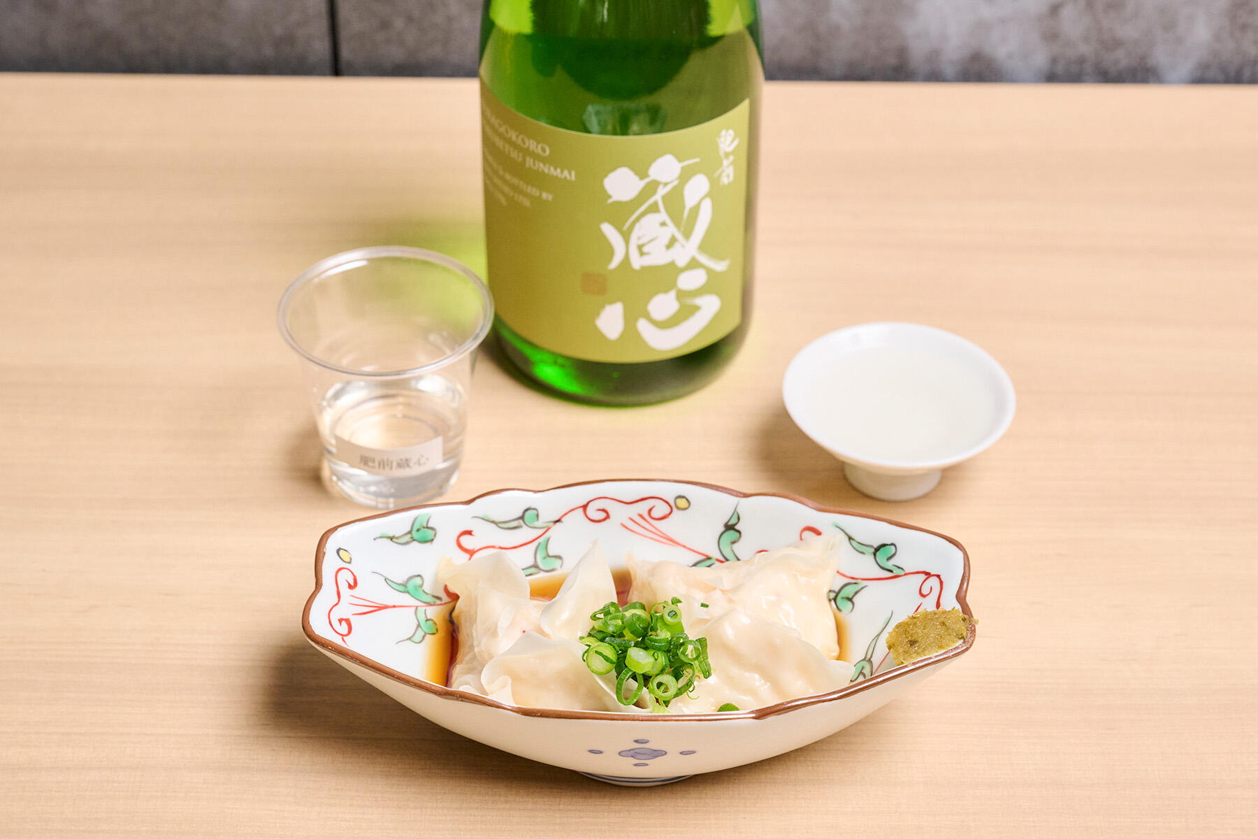 「肥前蔵心 特別純米」と呼子名物の「いかしゅうまい」