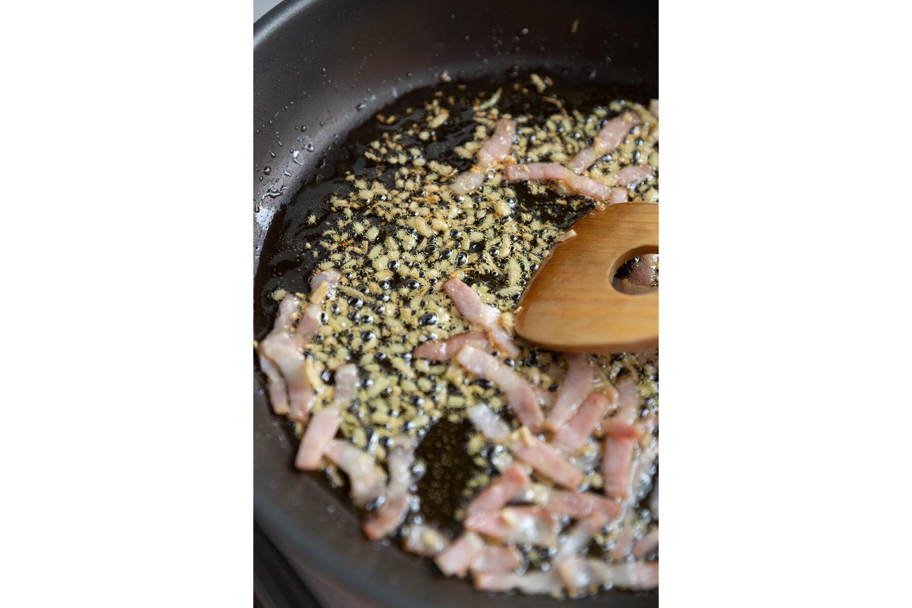 ソースをつくる