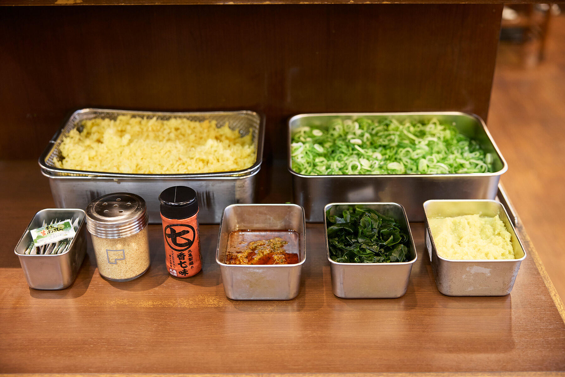 無料の薬味とトッピング