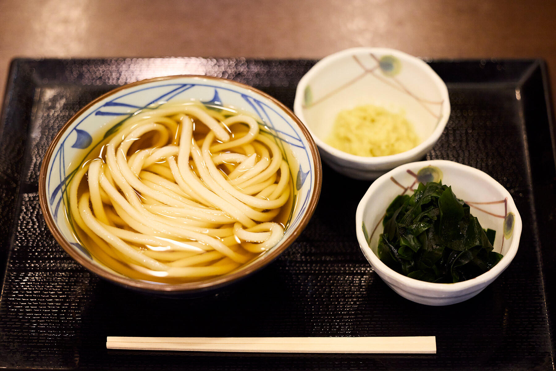 「かけうどん（温）」にわかめ×おろししょうが