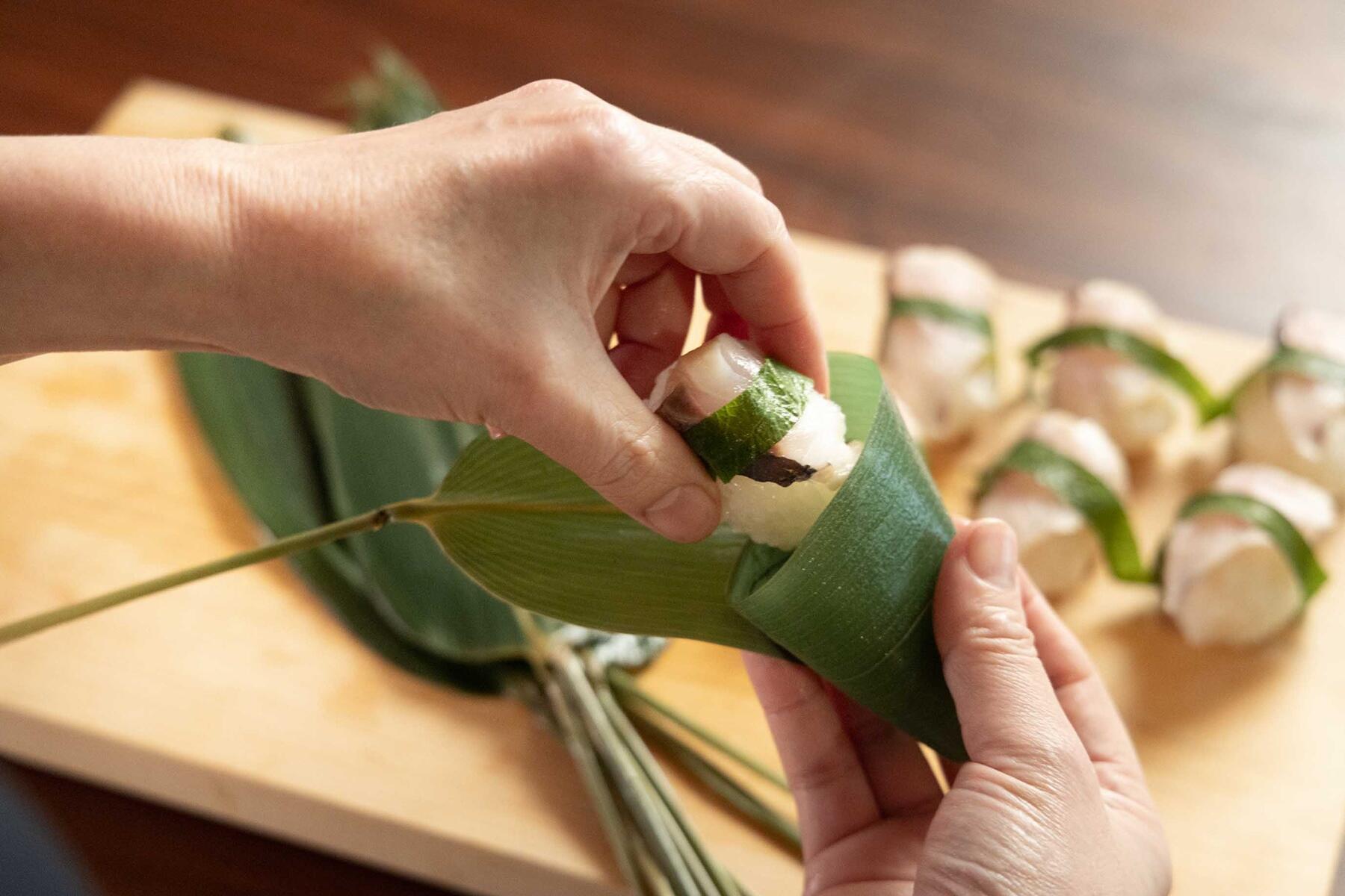 笹で巻く