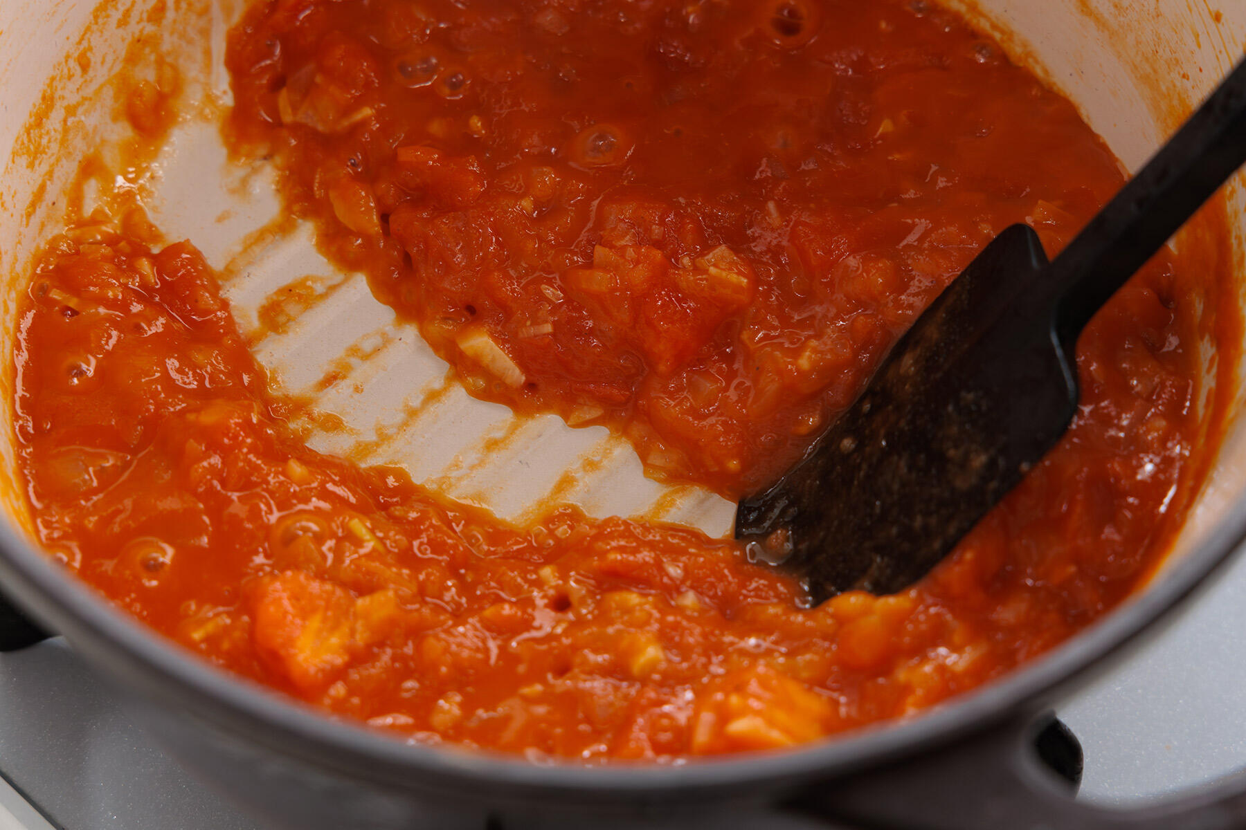 トマトソースをつくる