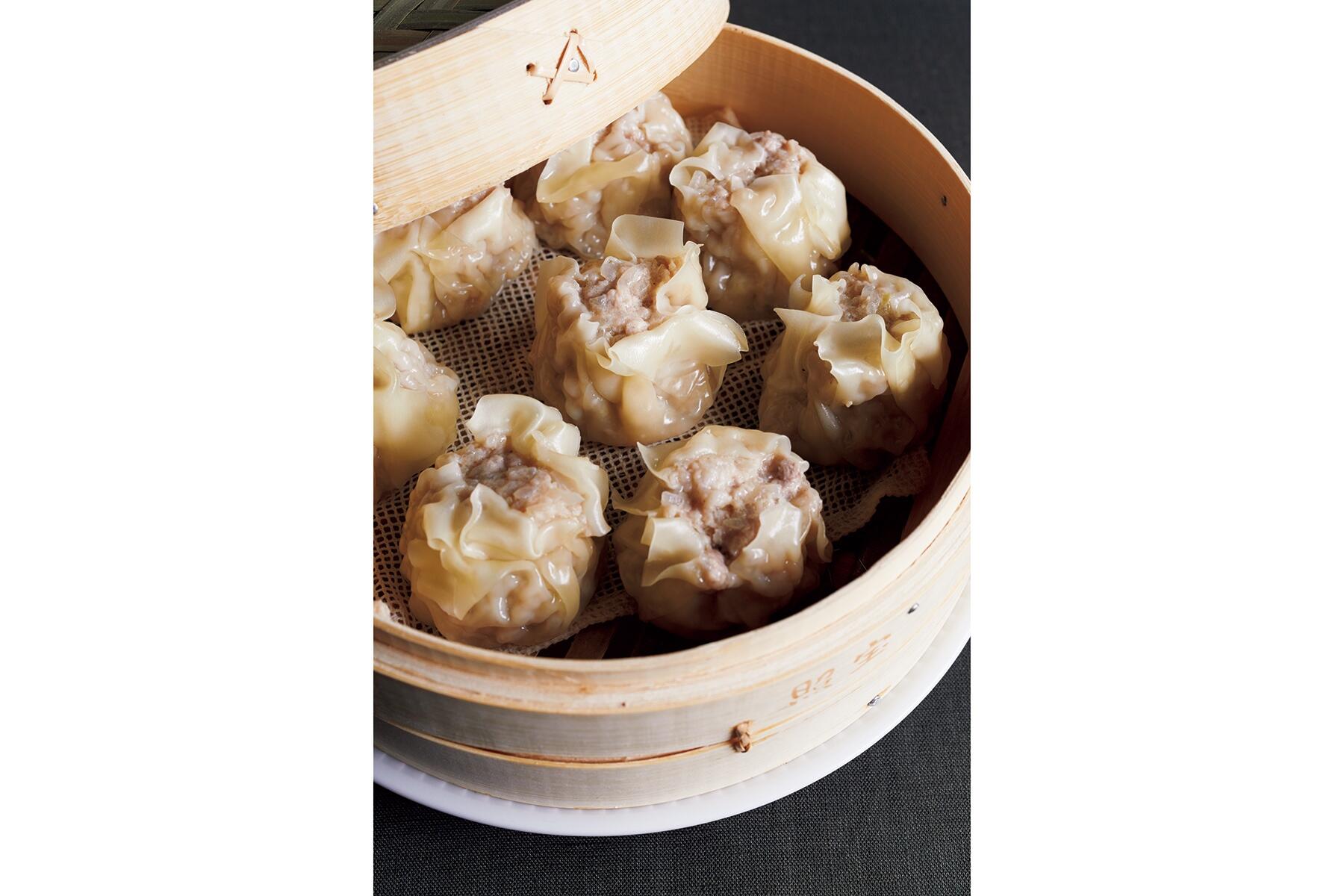 溢れる肉汁がたまらない食べ応え抜群の“ジャンボシュウマイ”