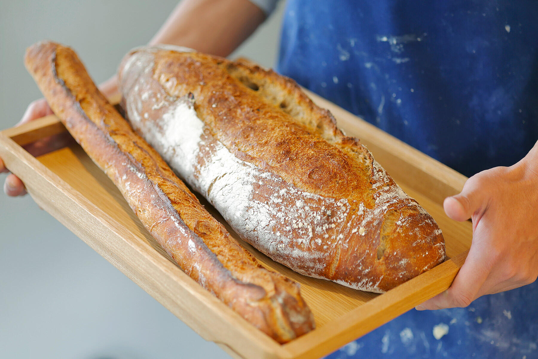 天然酵母のバゲット、カンパーニュ