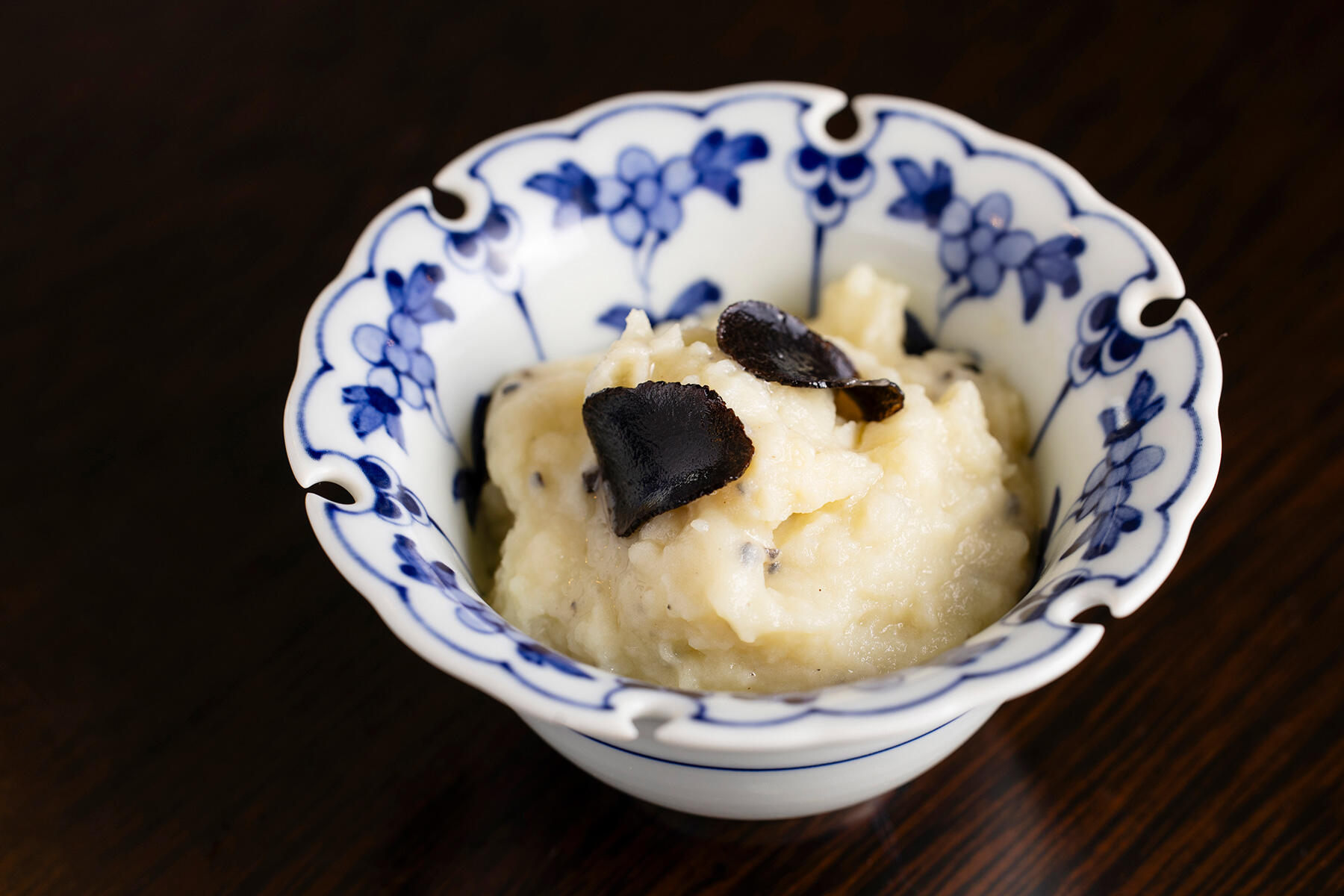 4品目「雲南トリュフ香る大人のポテサラ」