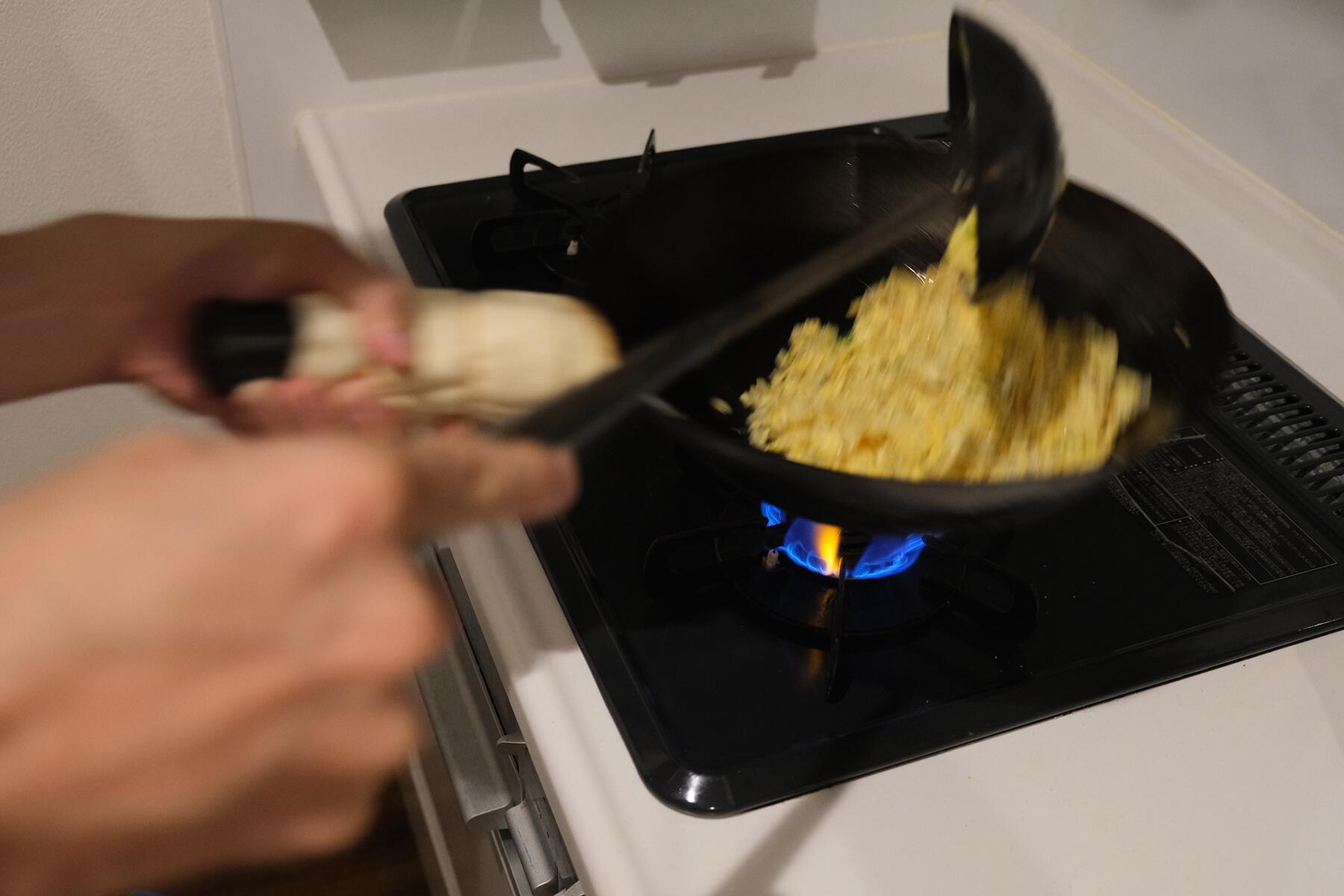 チャーハンを作る