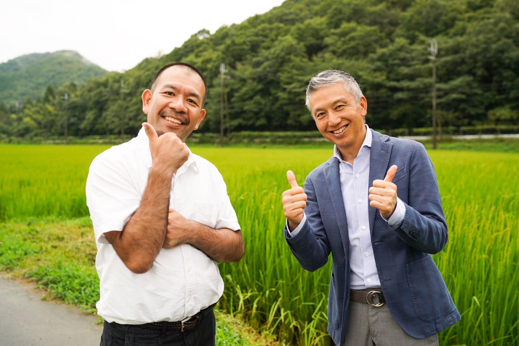 “兄貴”こと「日高見」蔵元・平井孝浩さん(右)と、“ゴリさん”こと永山さん