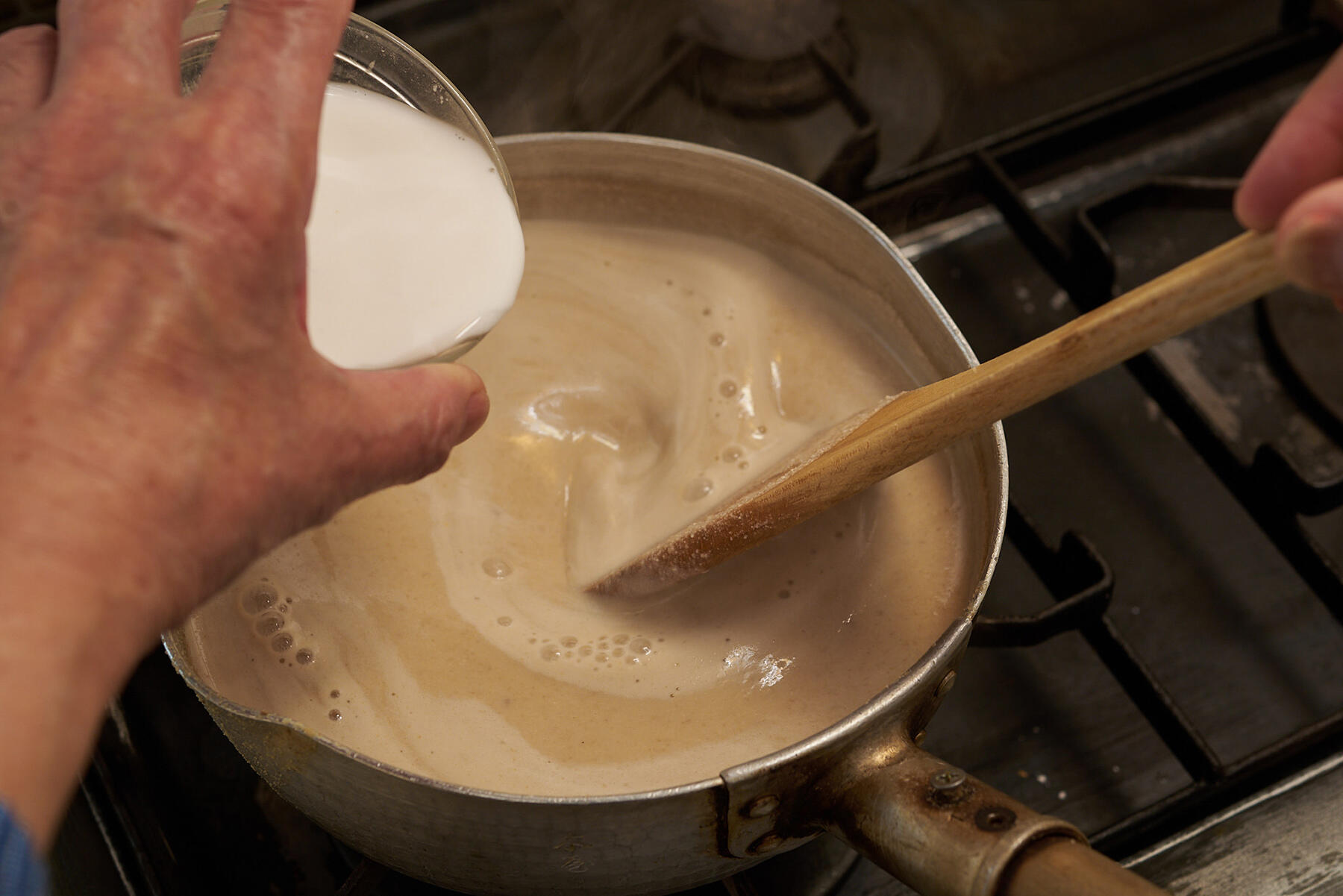 火にかけてとろみをつける