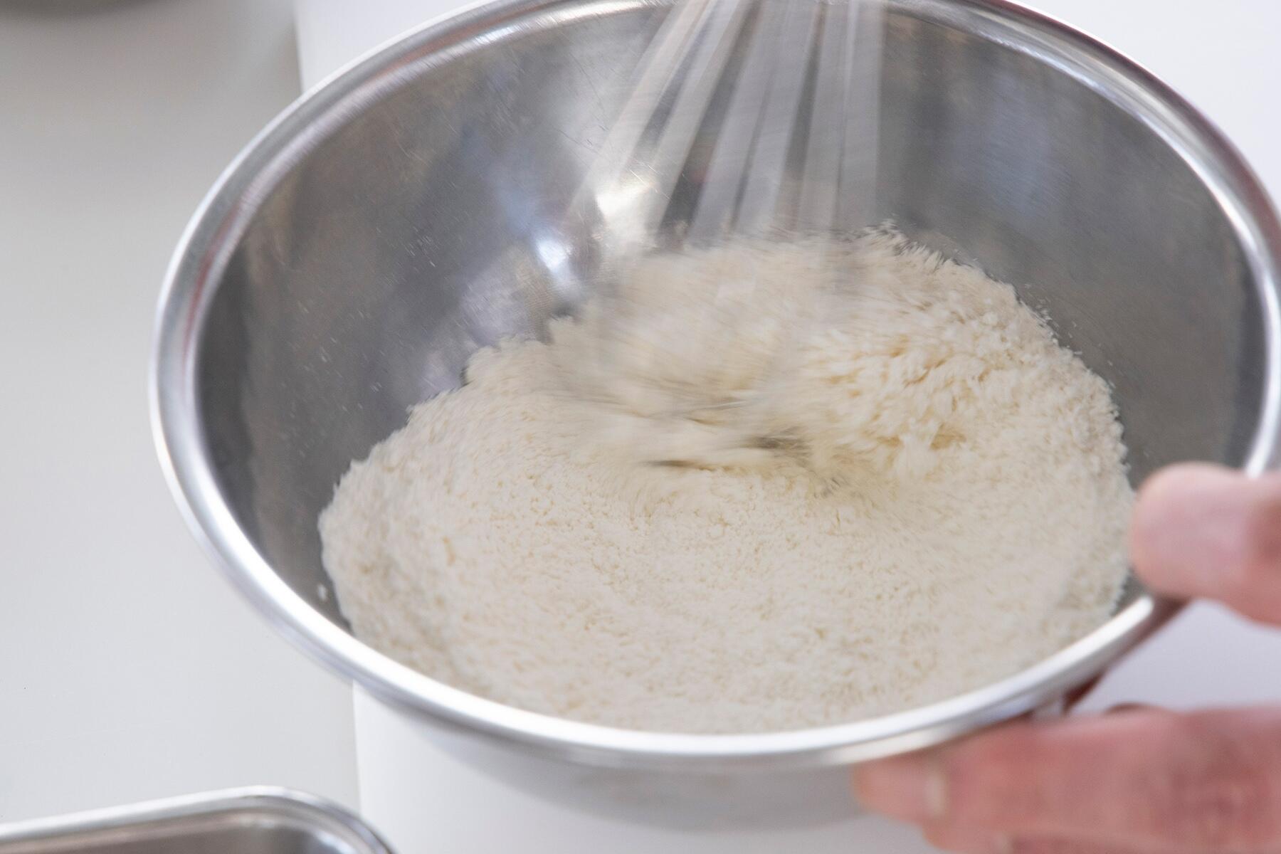 「日清 フラワー®」は軽く混ぜる