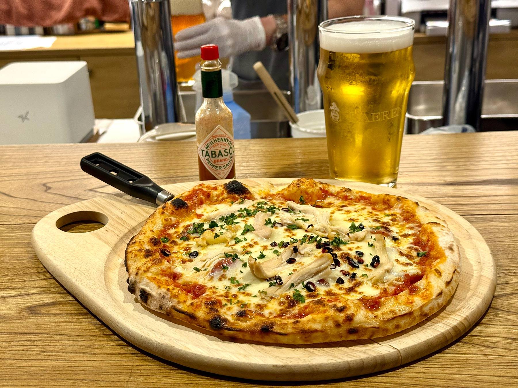 白金豚サラミ ディアボラ風ピザ