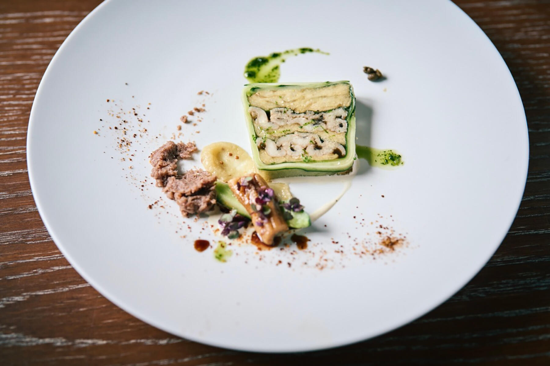 穴子と焼きなすときゅうりのテリーヌ なすとごぼうのピューレと