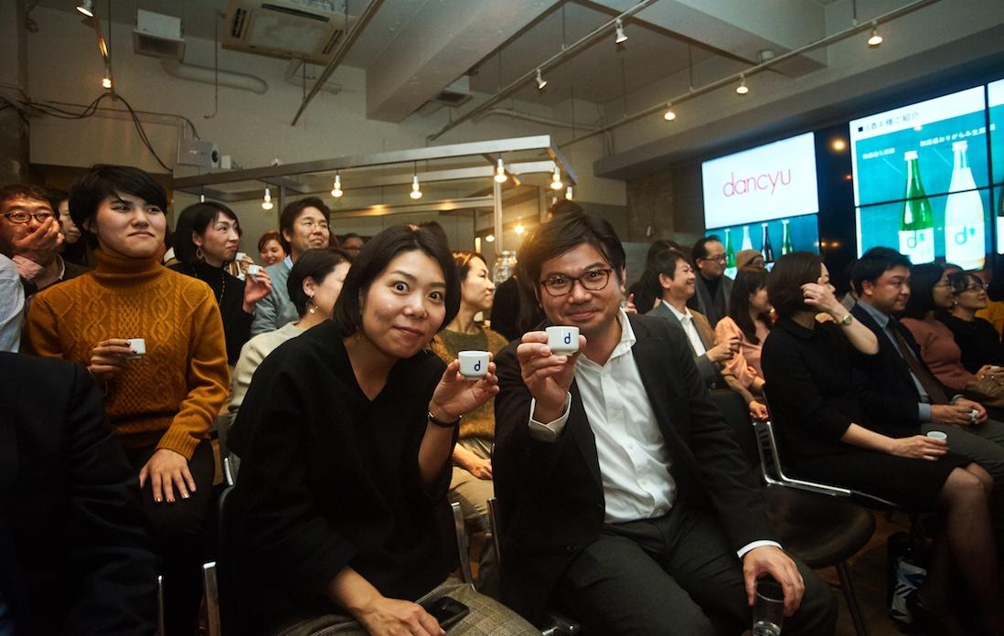 ポーズを決めてくれるみなさん