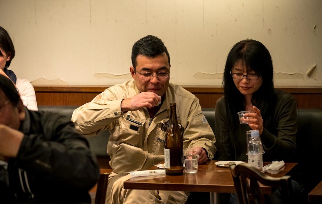 みなさんの美しき呑み姿、とくとご覧ください。