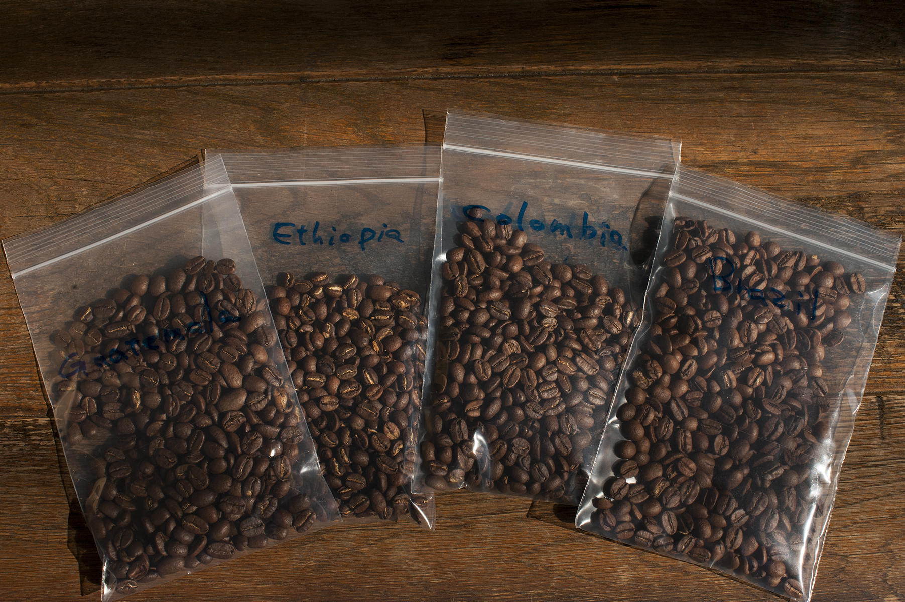 豆の個性を考えてブレンドしながら、最終的にはブレンドをした人の個性も反映されるから、ブレンドは摩訶不思議。