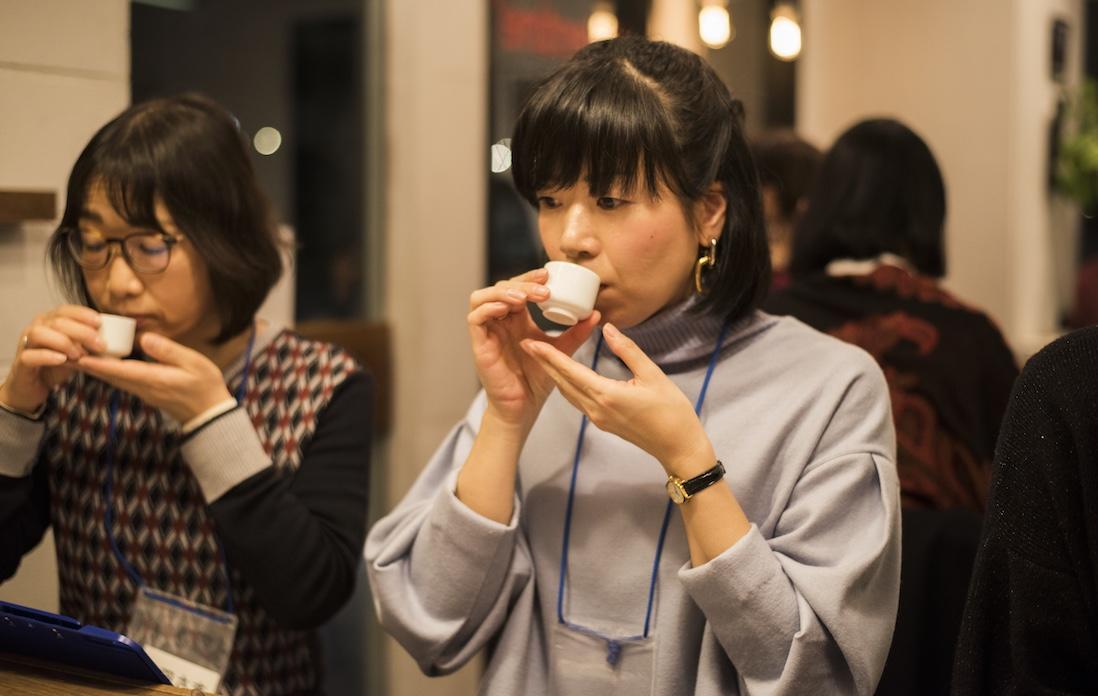 カカオと米。南国と日本の食材の巡り合わせ。